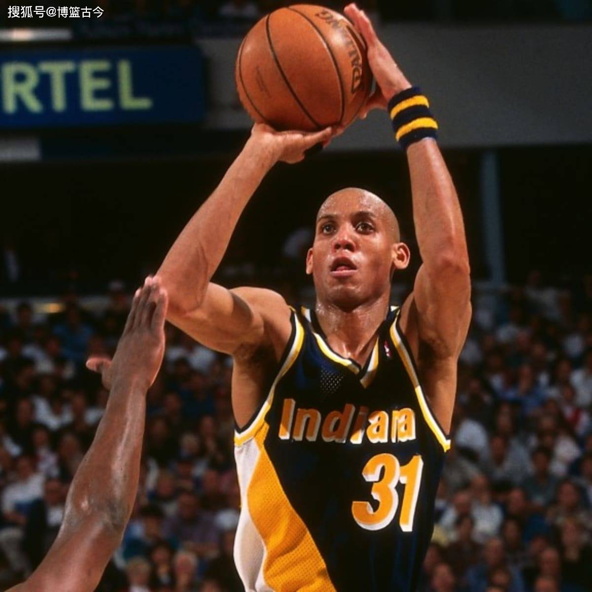 给追赶其后 给追赶其后