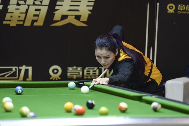 在与哥伦比 在与哥伦比