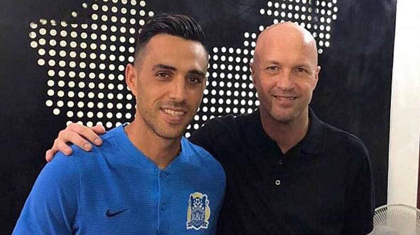 周琦完成手 周琦完成手